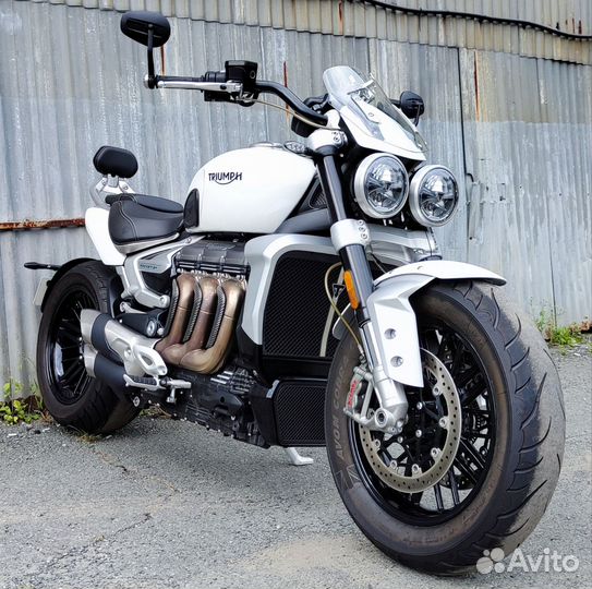 Triumph Rocket 3R Пробег: 5.096км Оценка: 6