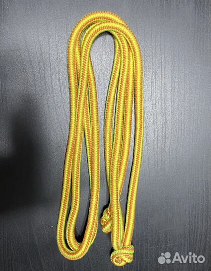 Гимнастическая скакалка