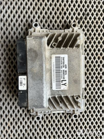 Блок управления двигателем Chevrolet Aveo 96983149