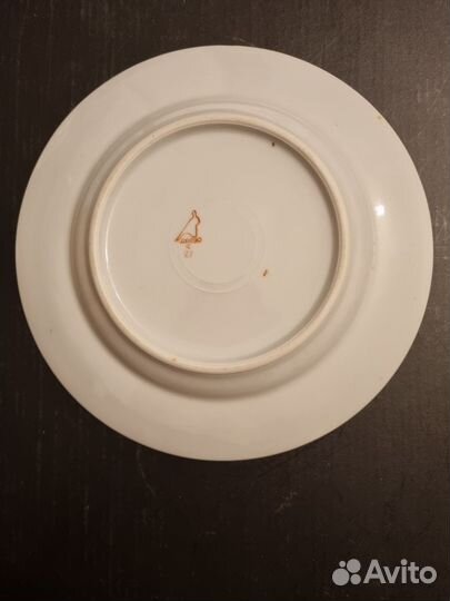 Тарелка обеденная
