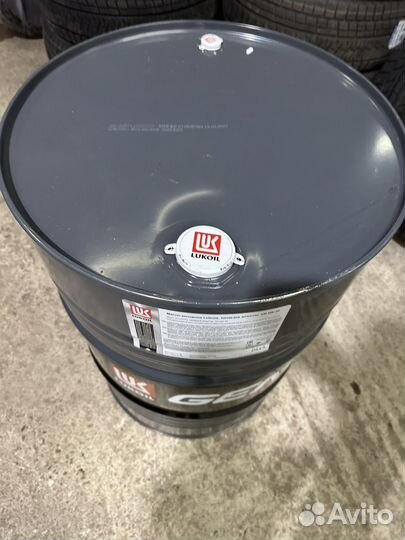 Lukoil Genesis Armortech 5w-30 SL 5w-30