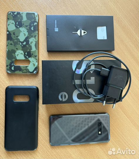 Samsung Galaxy S10e, 6/128 ГБ