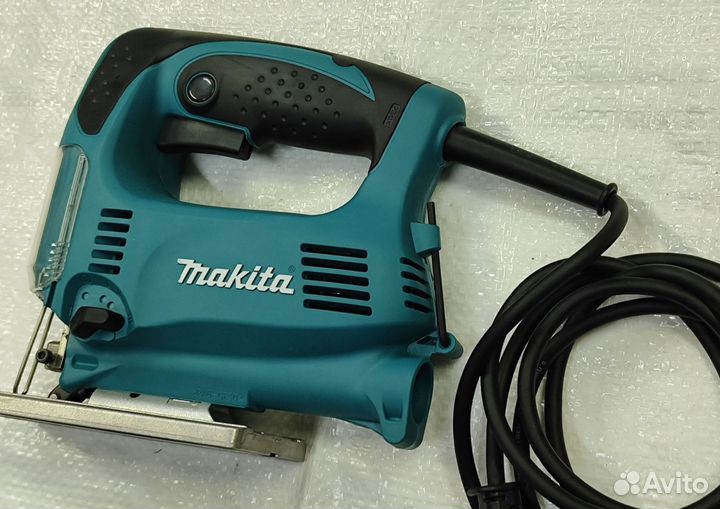 Электро лобзик makita 4329