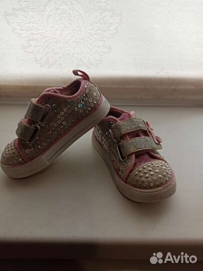 Кроссовки для девочки 23 размер