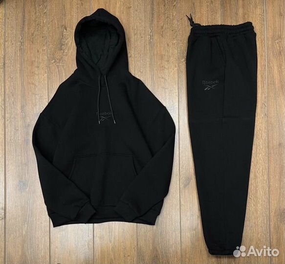 Спортивный костюм reebok