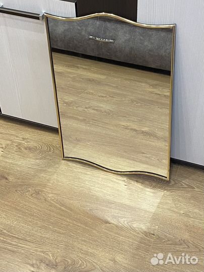 Фигурное зеркало