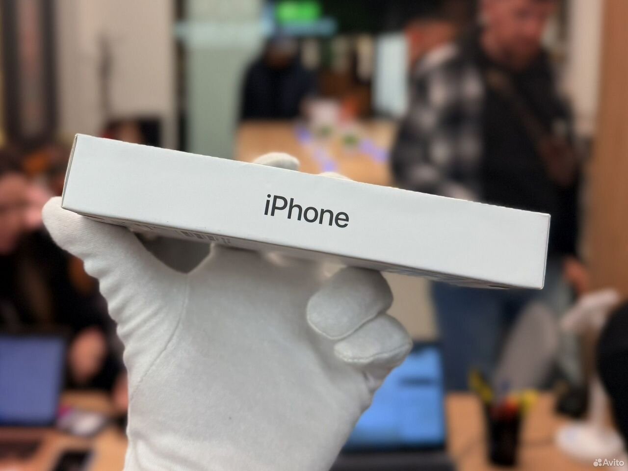 iPhone 16, 256 ГБ, SIM + eSIM