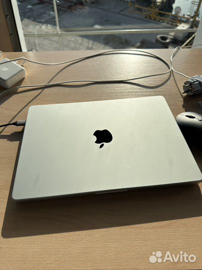Apple MacBook Pro 14 m1