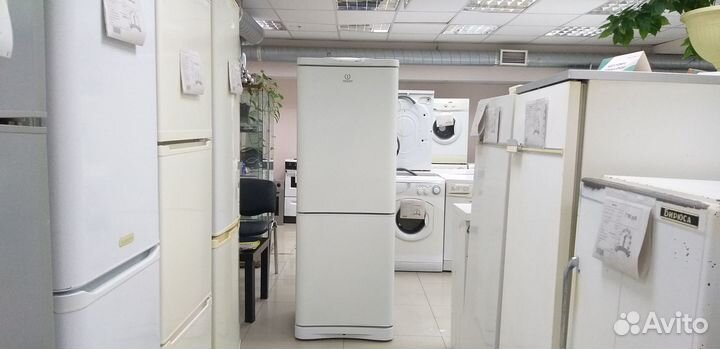 Холодильник Indesit