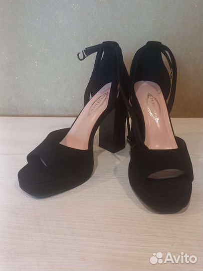 Босоножки женские 37 размер