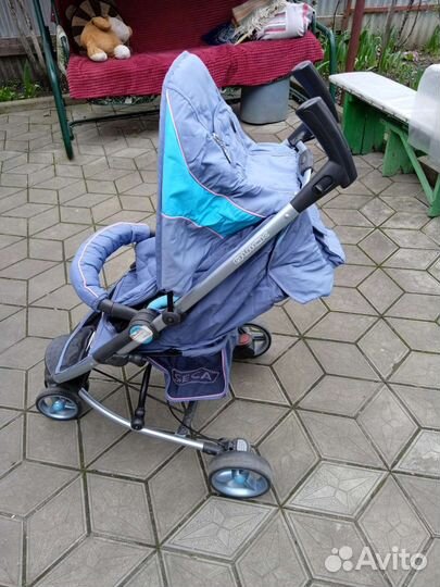 Прогулочная коляска
