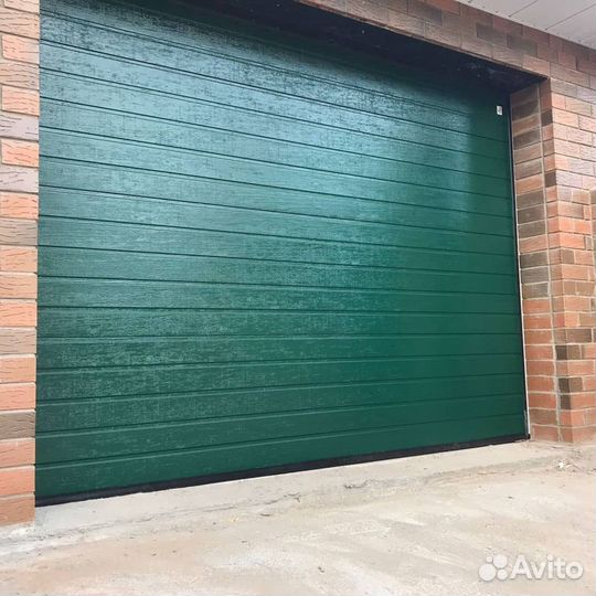 Секционные ворота