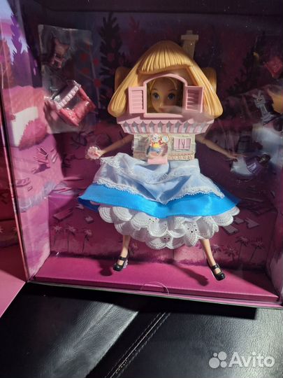 Disney Collector Alice In Wonderland