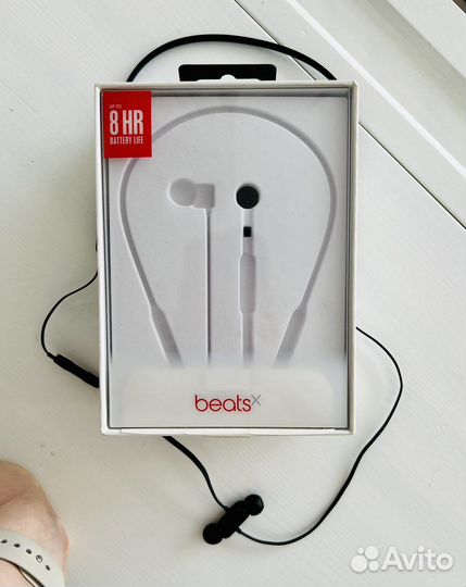 Беспроводные наушники beats