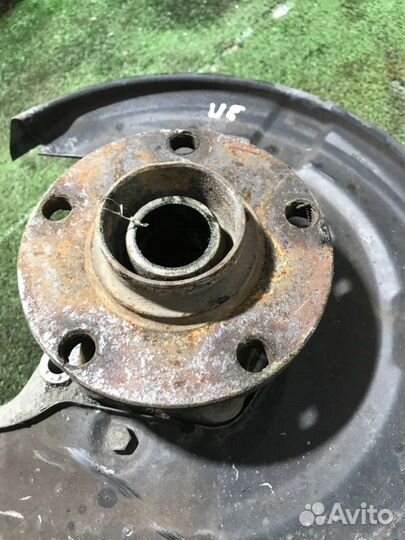 Ступица задняя правая Audi A8 Quattro D2 ABZ 1998