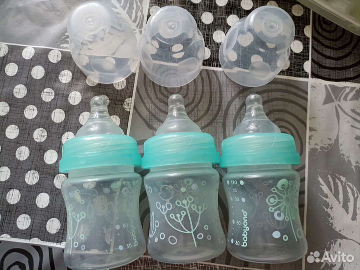 Бутылочки для кормления, соски и подставку