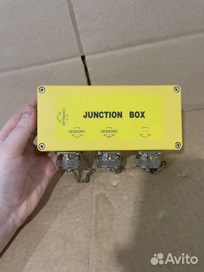 Соединительная коробка Moba для асфальтоукладчика