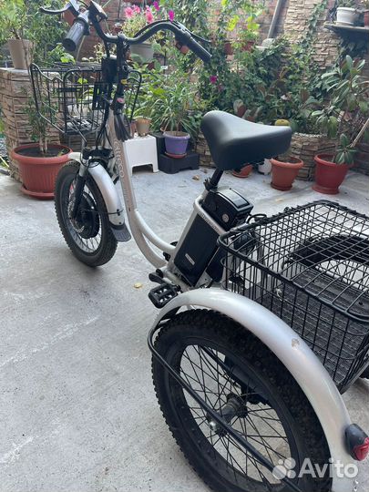 Электрический трехколесный велосипед (Трицикл)