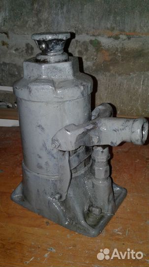 Домкрат гидравлический 12 т