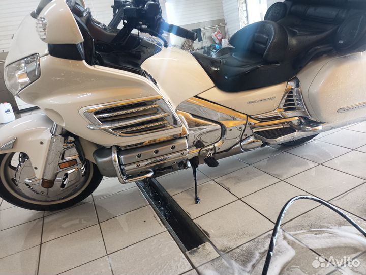 Honda gold wing