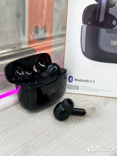 Беспроволные наушники JBL Tune Buds