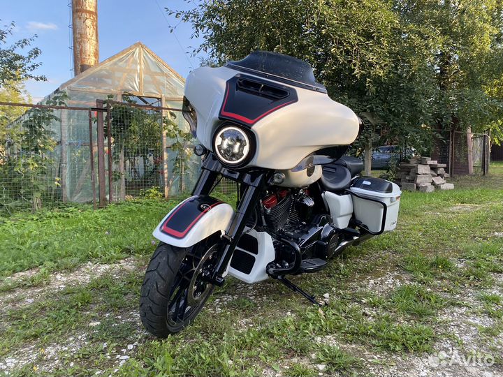 Harley davidson CVO street glide