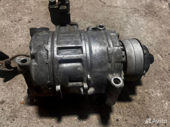 Компрессор кондиционера Audi A6 C5/4B 4.2 BAS 2004