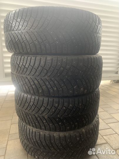 Michelin X-Ice North 4 245/45 R19