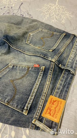 Джинсы levis