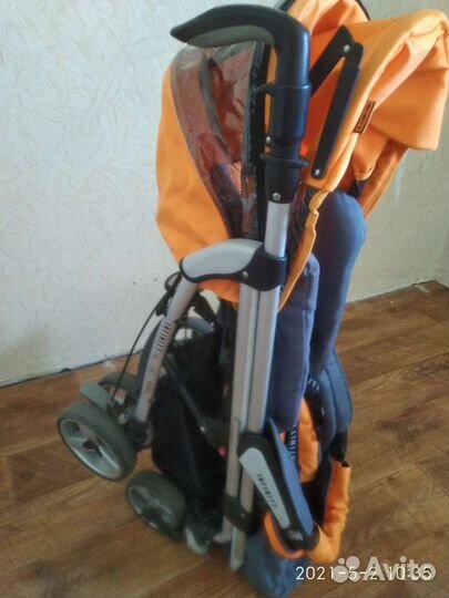 Прогулочная коляска