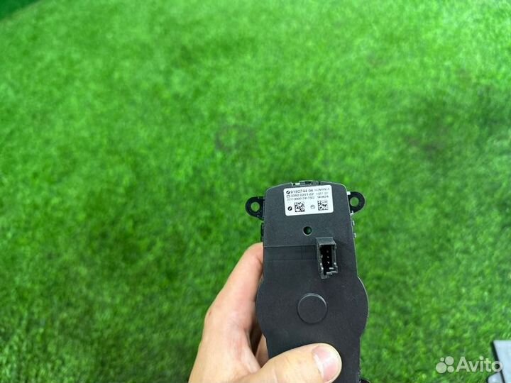 Блок включения фар Bmw 5 F10 N52B25 2011