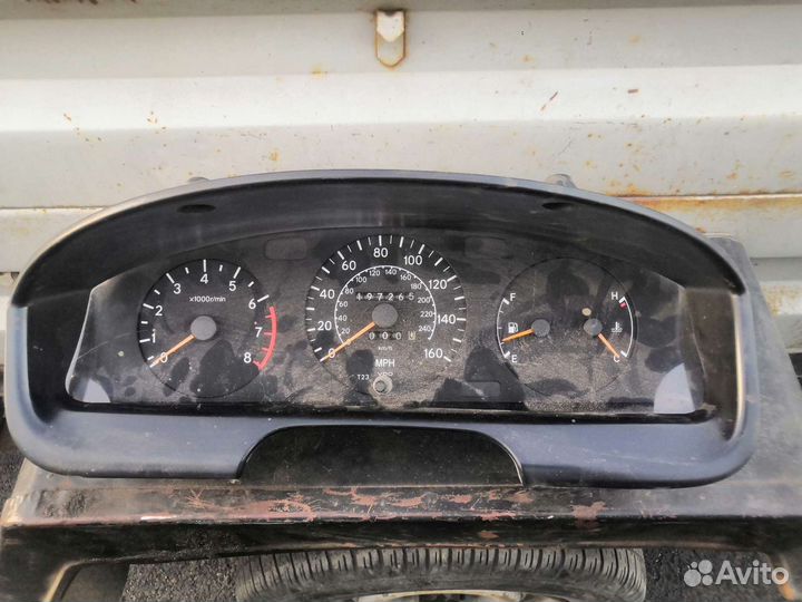 Щиток приборов Carina e в милях