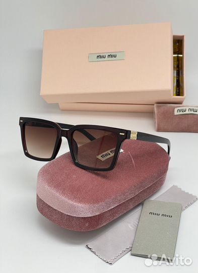 Солнцезащитные очки miu miu