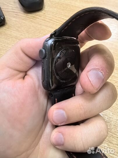 Часы apple watch se 44 mm