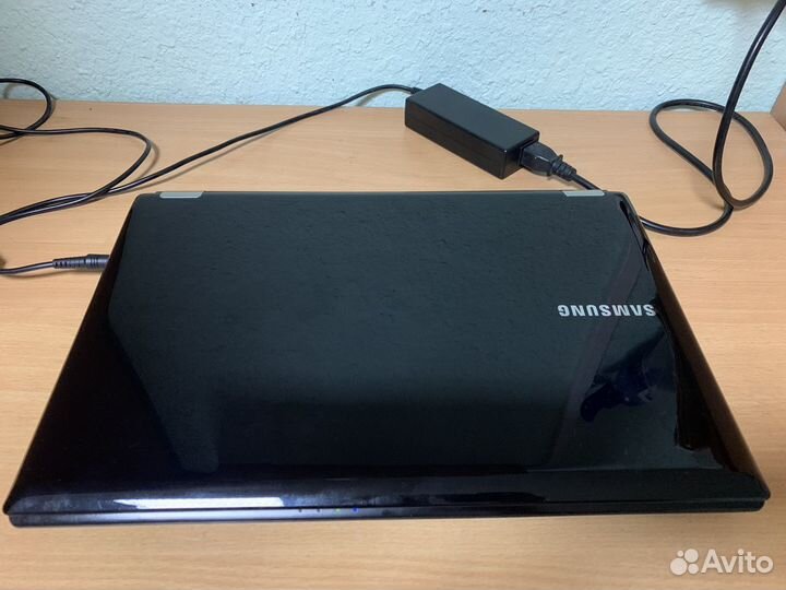 Игровой ноутбук Samsung NP-RC530