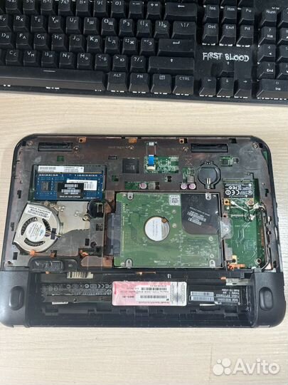 Нетбук HP mini