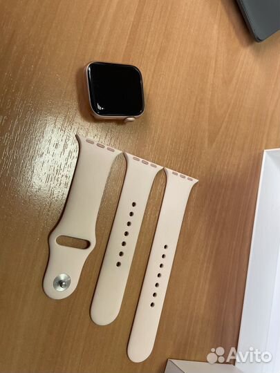 Apple Watch Series 5 40mm Gold