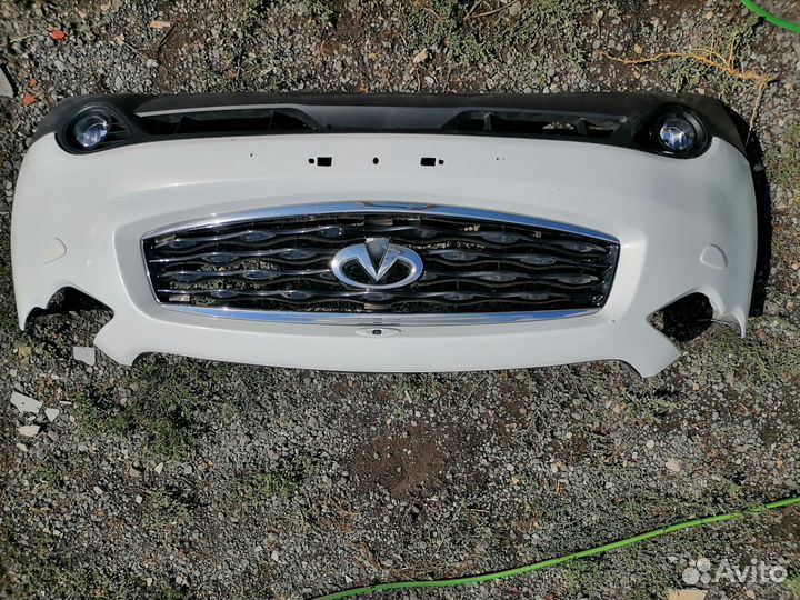 Бампер передний на infiniti fx37