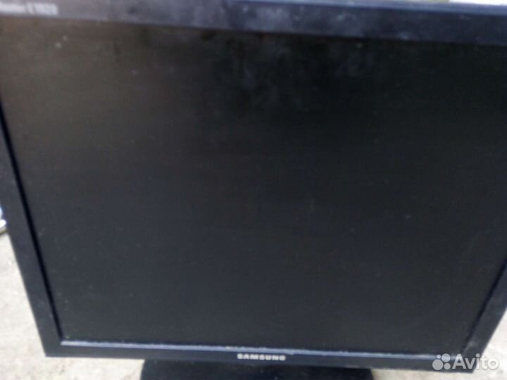 Монитор Samsung syncmaster