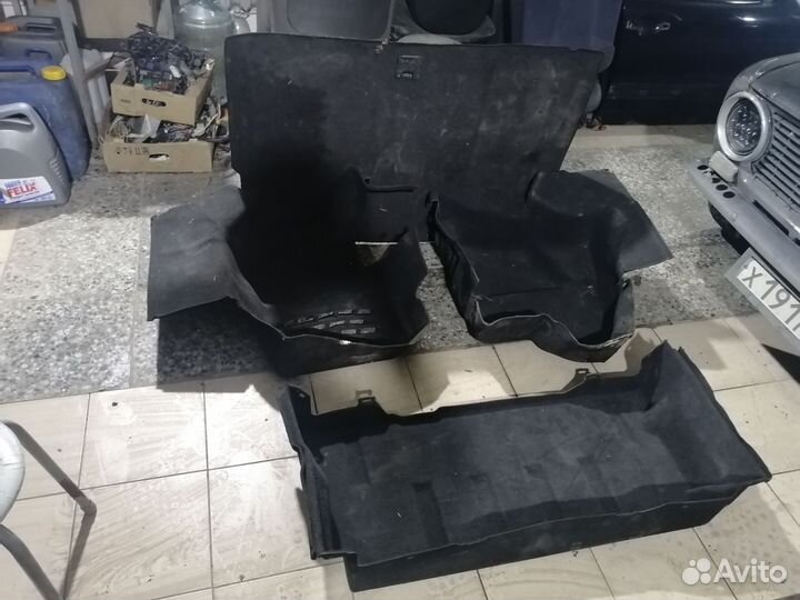 Обшивка багажника Mercedes w210