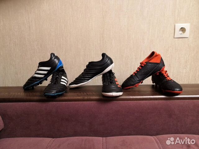 Футбольные бутсы adidas