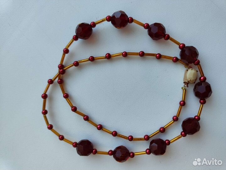 Бусы, броши СССР