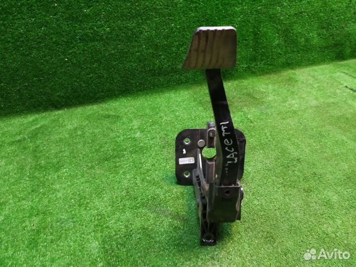 Педаль сцепления Chevrolet Lacetti J200 F14D3 2011