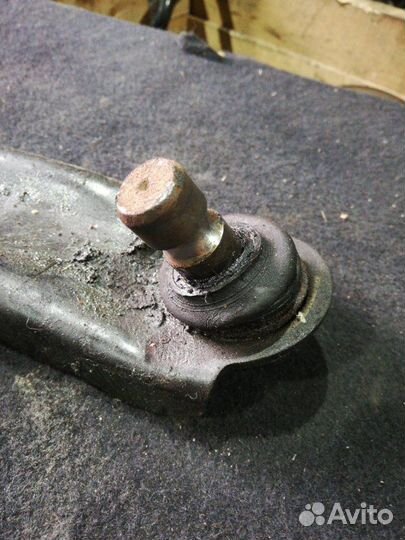 Рычаг передний передний правый Renault Koleos 2.5