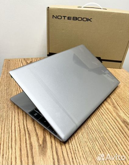 Мощный новый ноутбук на SSD IPS