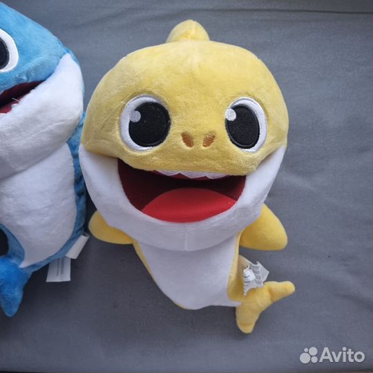 Акуленок baby shark из мультика игрушки на руку