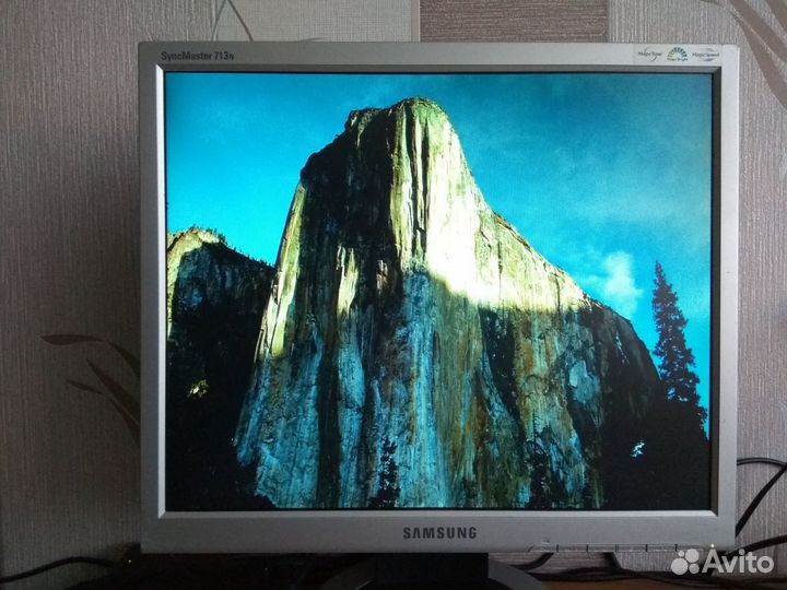 ЖК монитор с ccfl подсветкой Samsung 713N