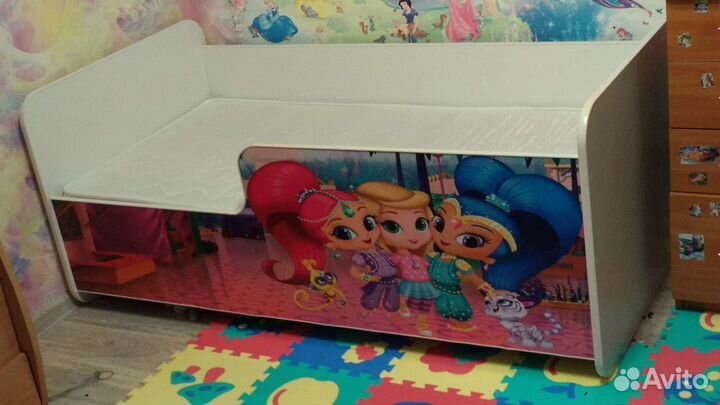 Детская кровать для девочки с бортиком