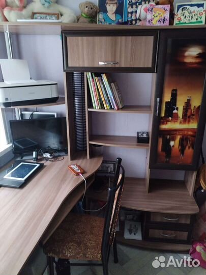 Компьютерный стол