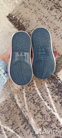 Сандалии crocs